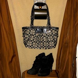 Beautiful Coach and stylish ankle boots!! I must have!!